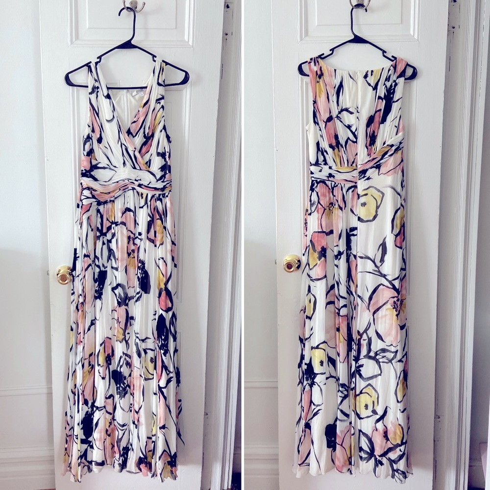 Badgley Mischka White Floral Maxi Dress
